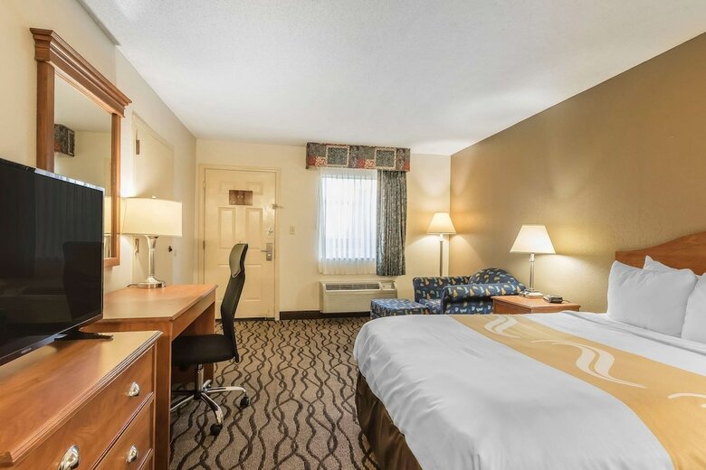 Hotel Quality Inn Charleston I-57