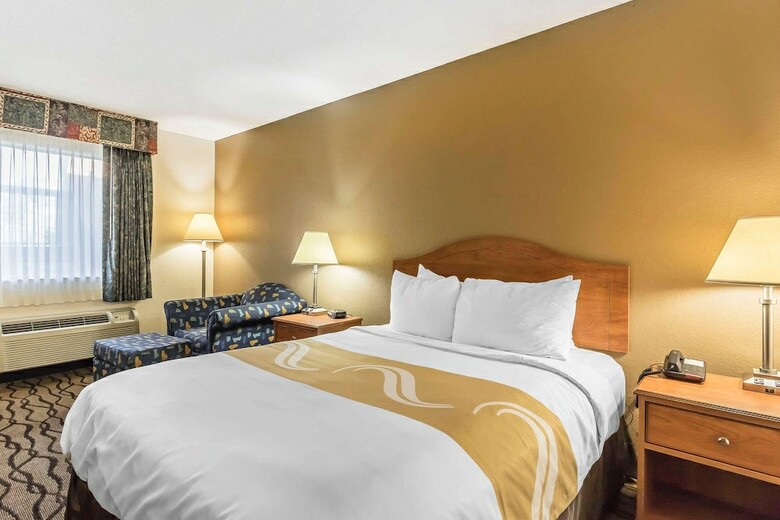 Hotel Quality Inn Charleston I-57
