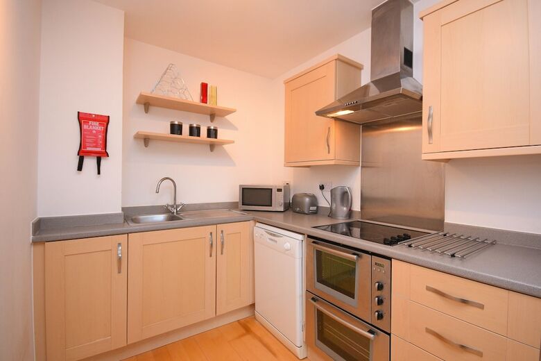 Town Or Country - Greenwich Apartments