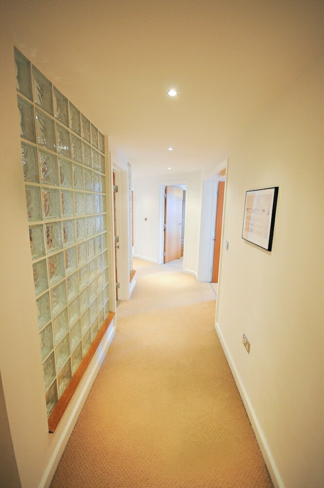 Town Or Country - Greenwich Apartments
