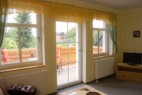Hostal Restaurant & Pension Forsthaus Hain