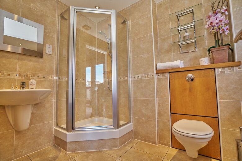 Edinburgh Pearl Apartments Lochrin Place