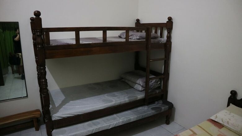 Hotel Hundred Isles' Room Rentals And Transient House