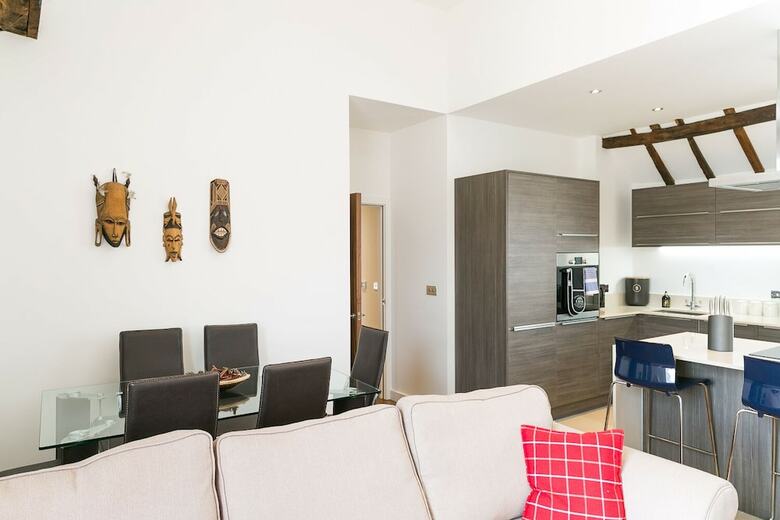 Riverside Apartments Of Stamford