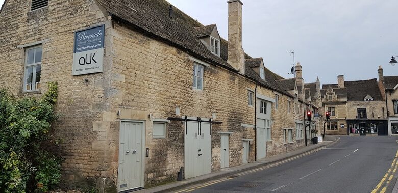 Riverside Apartments Of Stamford