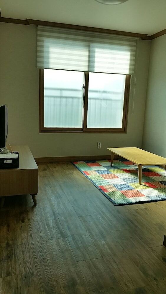 Hostal Namu Guesthouse & Pension - Hostel