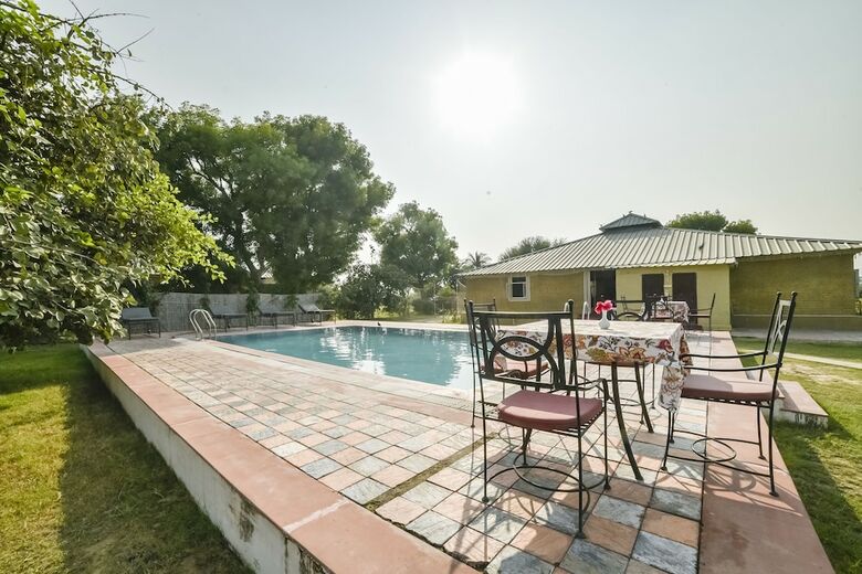 Hotel Lohana Village Resort