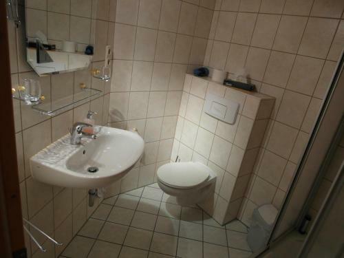 Hostal Pension Und Gastst�tte "zur Brausch�nke"