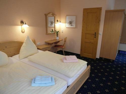 Hostal Pension Und Gastst�tte "zur Brausch�nke"