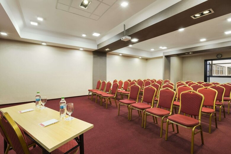 Hotel Ramada By Wyndham Iasi City Centre