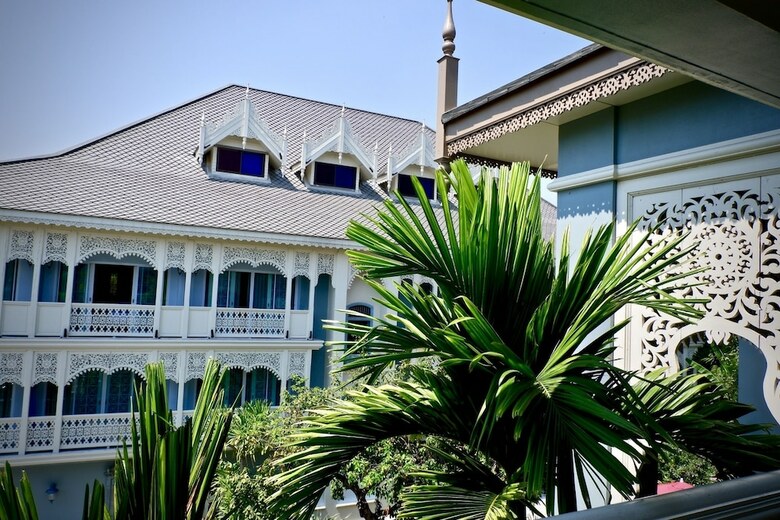 At Pingnakorn Riverside Hotel Chiangmai