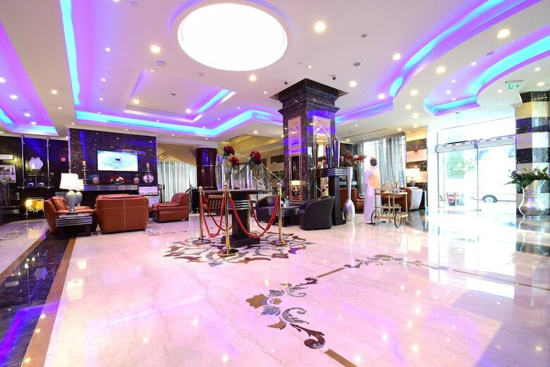 Hotel Golden Tulip Al Mektan