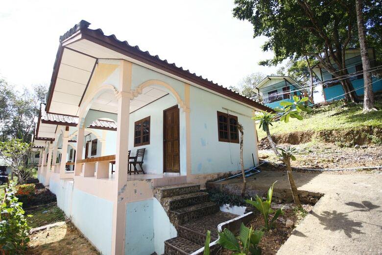 Hotel Giant Bungalow