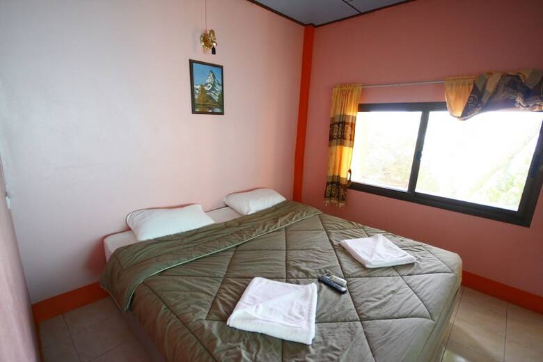 Hotel Giant Bungalow