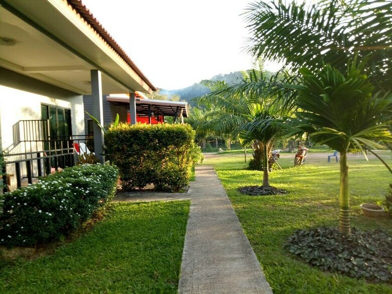 Hotel Baan Reenaa Lanta