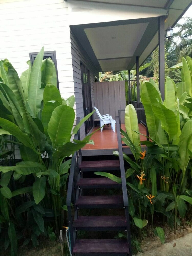 Hotel Baan Reenaa Lanta