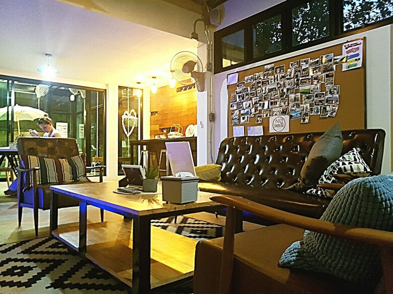 Hostal Baan Mai Kradan Hostel Chiang Rai
