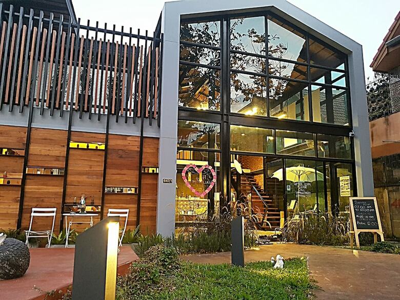Hostal Baan Mai Kradan Hostel Chiang Rai