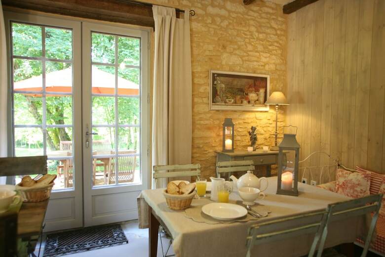 Hotel La Roche D'esteil