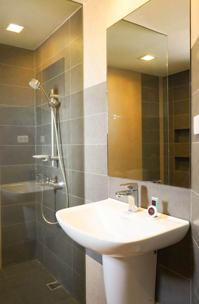 Tacloban Plaza Hotel