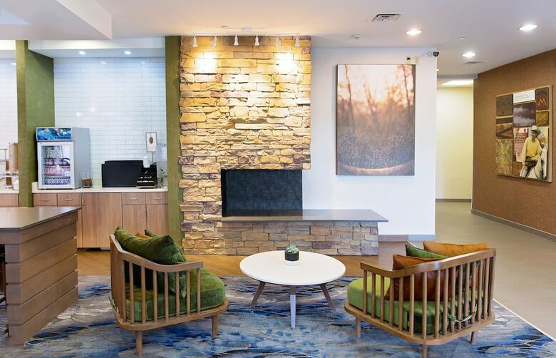 Hotel Fairfield Inn By Marriott Hays