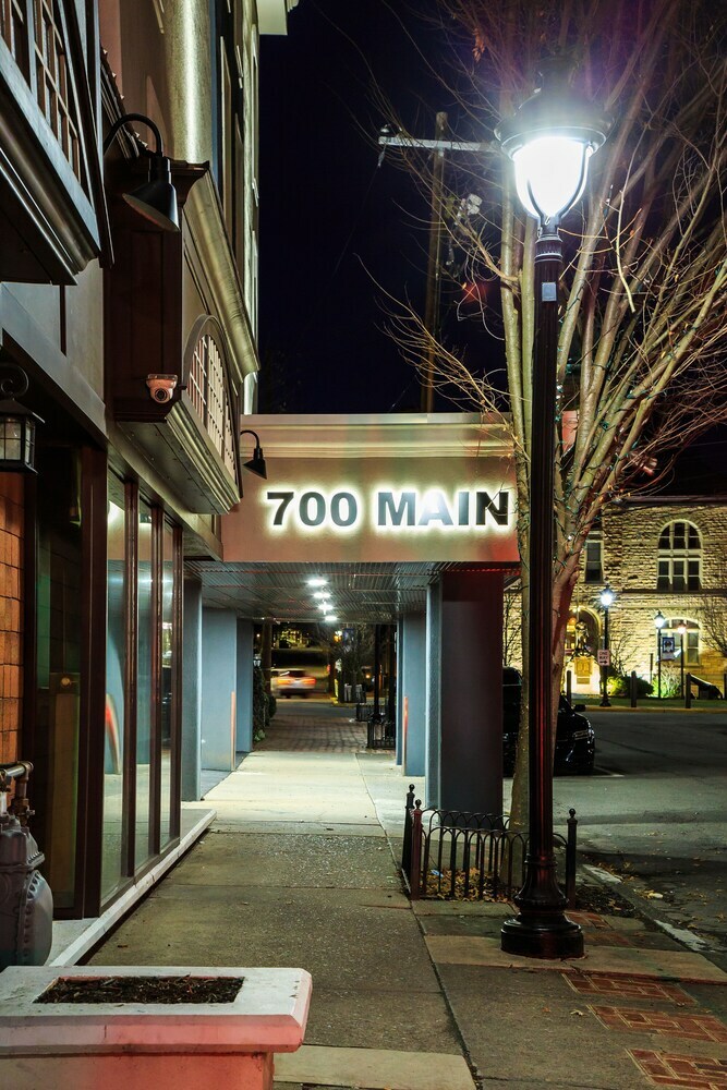 The Penn Stroud Hotel, Ascend Hotel Collection