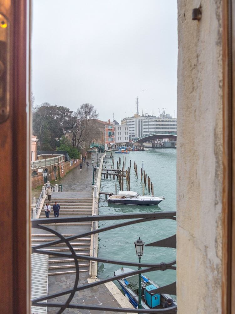 Grand Canal Suites