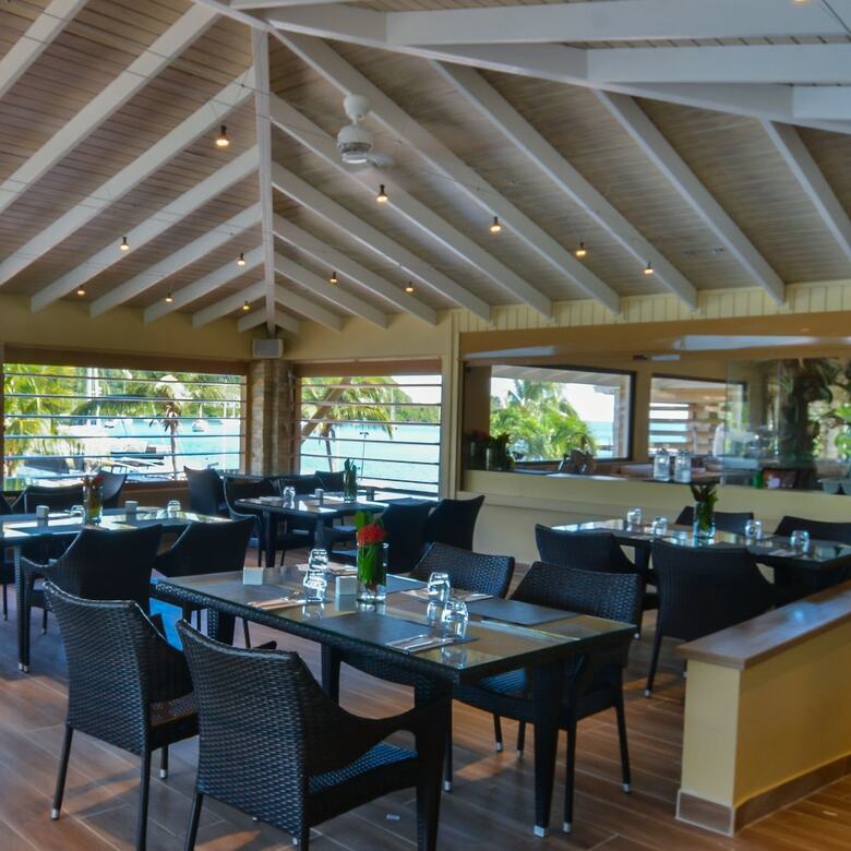 Secret Harbour Boutique Hotel And Marina