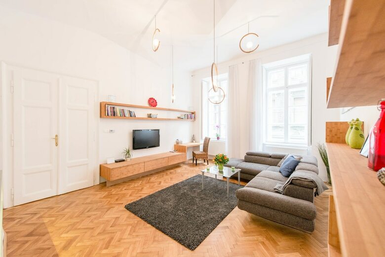 Oasis Apartments - Paulay Ede Street