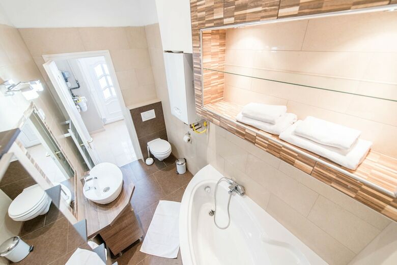 Oasis Apartments - Westend III