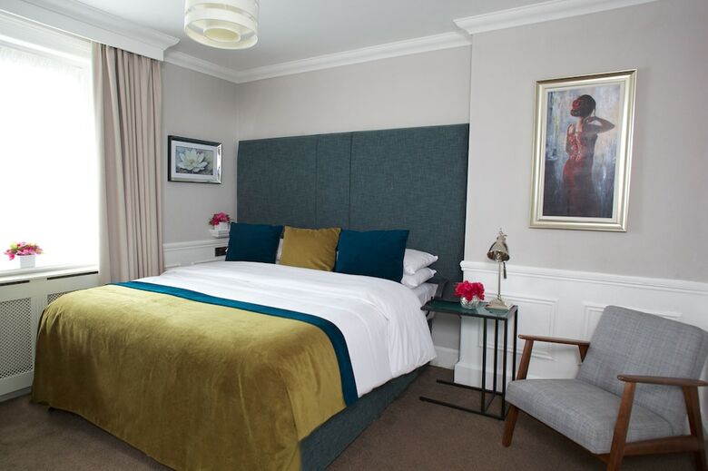 Hayes Hotel
