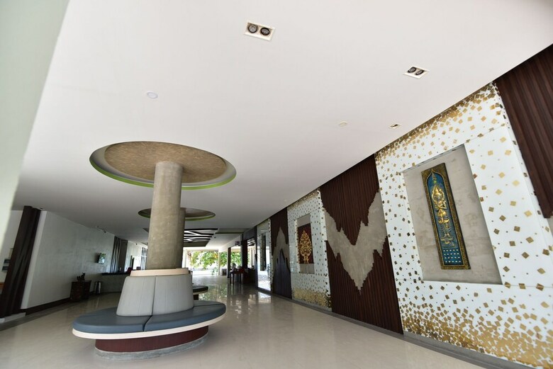 Hotel Varin Beach Resort