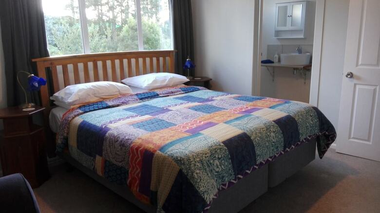 Hotel Purple Hen Guest House