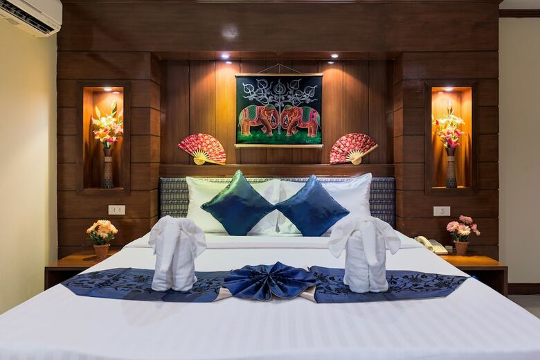 P R Patong Hotel