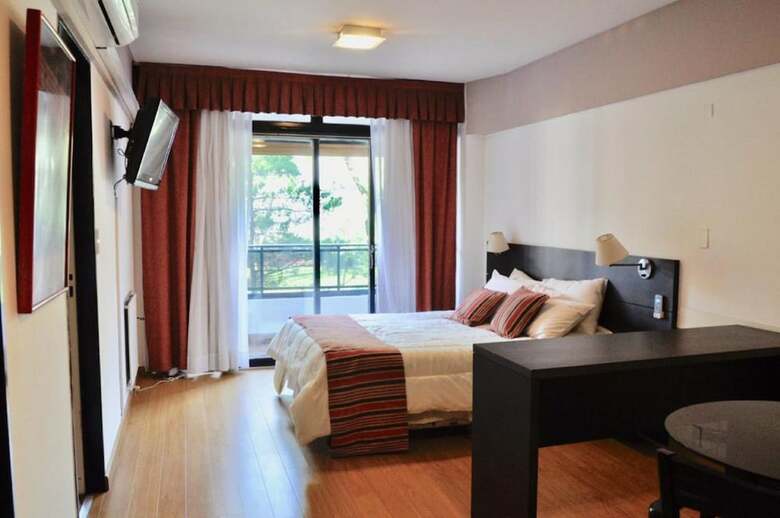 Hotel Golf Tower Suites And Apartments