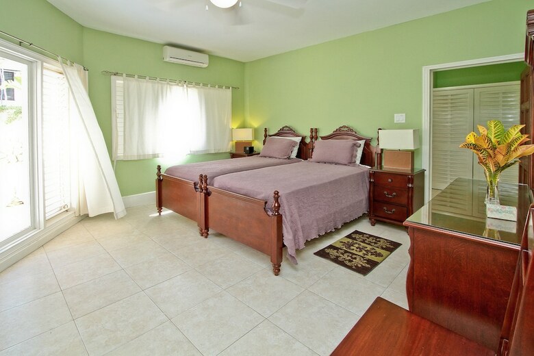 Azure Cove, Silver Sands. Jamaica Villas 5br