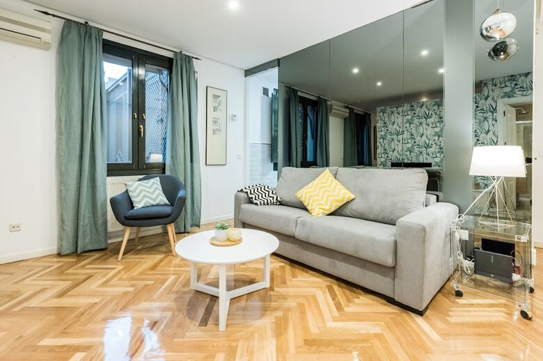 Apartamentos Circo Price City Center