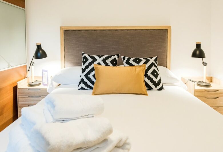 Apartamentos Circo Price City Center
