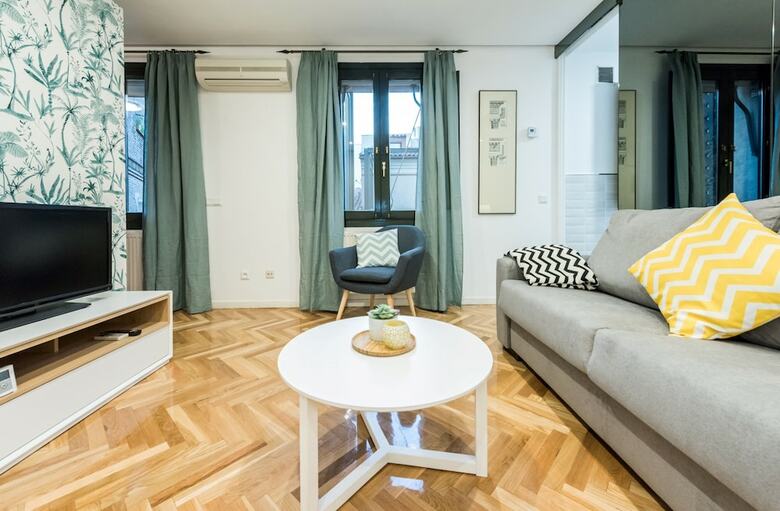 Apartamentos Circo Price City Center