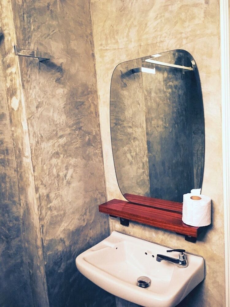 Hostal White Jail At Koh Tao Hostel