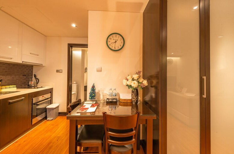 The Costa Serviced Apartment By Seaholiday