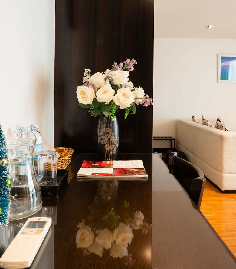 The Costa Serviced Apartment By Seaholiday