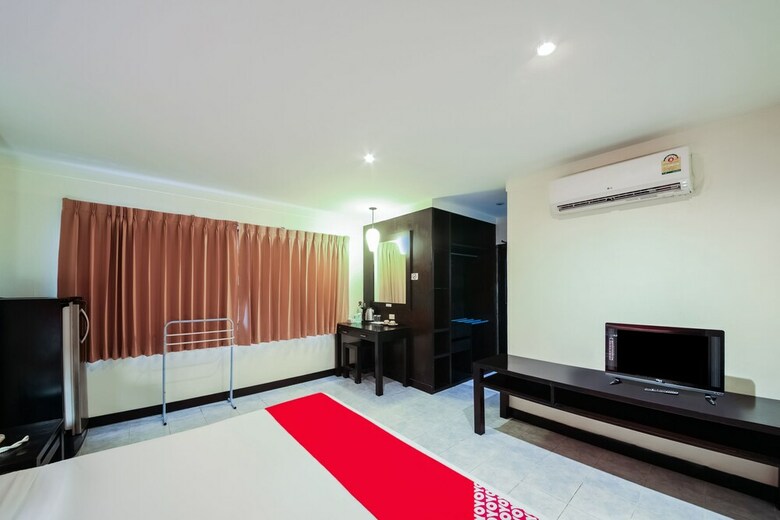 Hotel Oyo 244 Roar Inn Patong