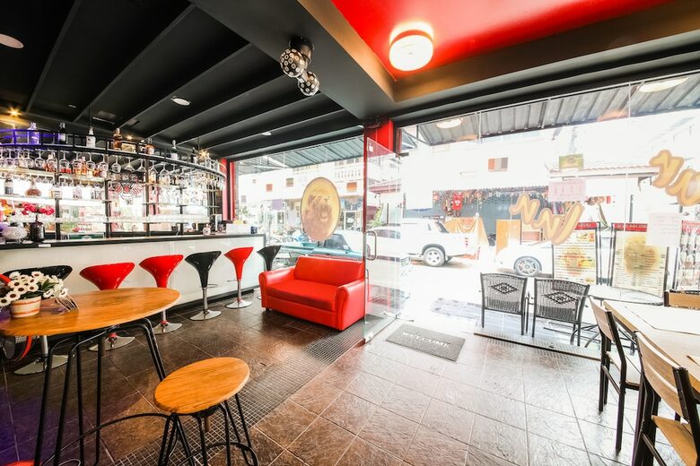 Hotel Oyo 244 Roar Inn Patong
