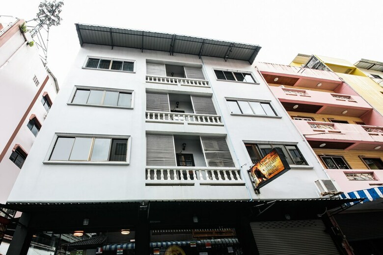 Hotel Oyo 244 Roar Inn Patong