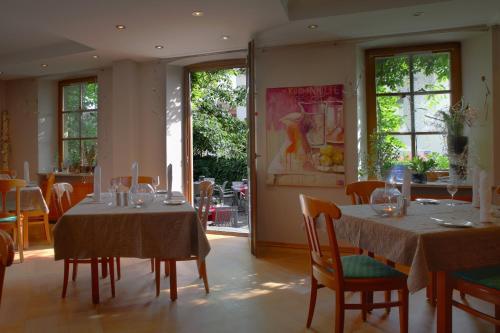 Hostal Landgasthof Zur Br�cke