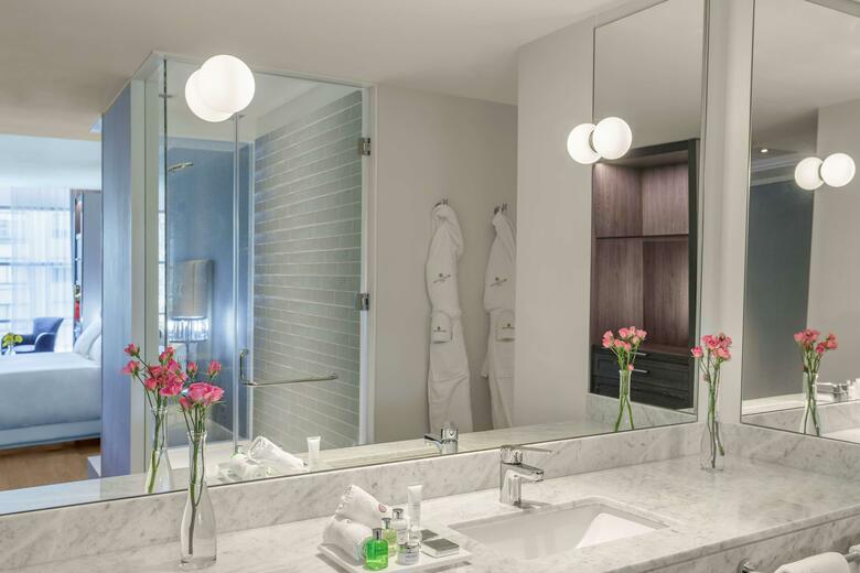 Hotel NH Collection Santiago Casacostanera