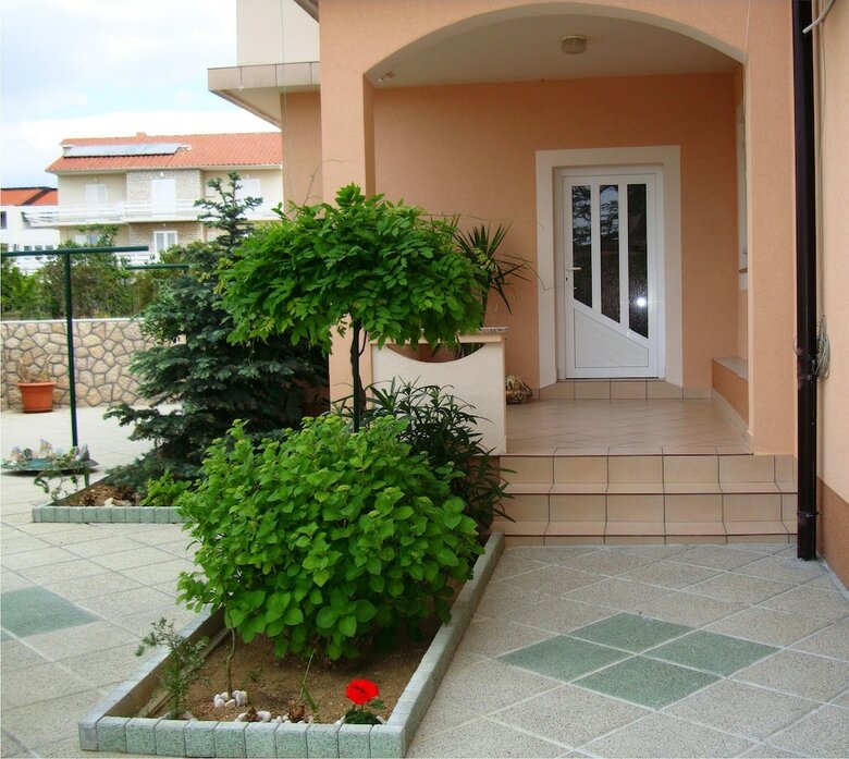 Apartments Biserka