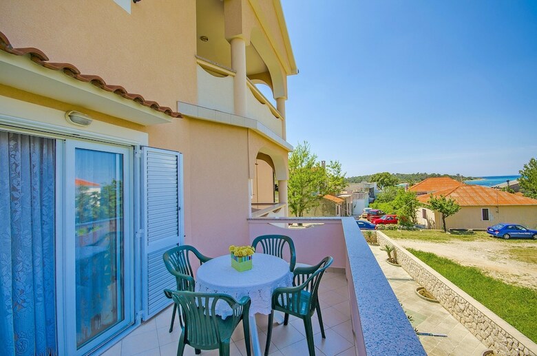Apartments Biserka