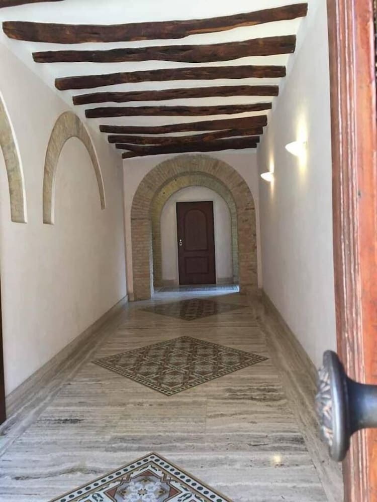 Antico Corso Charme B&B